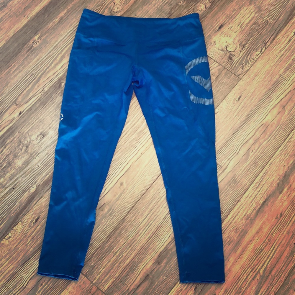Women’s Virus Workout Crop Legging